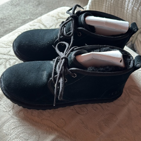 Ugg boots - Picture 2 of 5